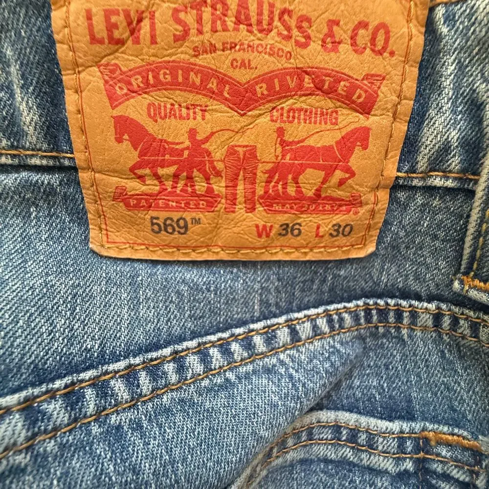 Levis 569 Jeans Mens 36x30 Measures 40x30 Medium Wash Blue Stretch
